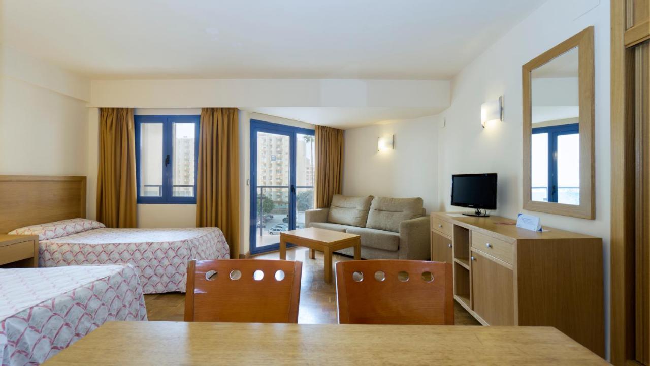 Apartamentos Ms Pepita 베날마데나코스타 외부 사진