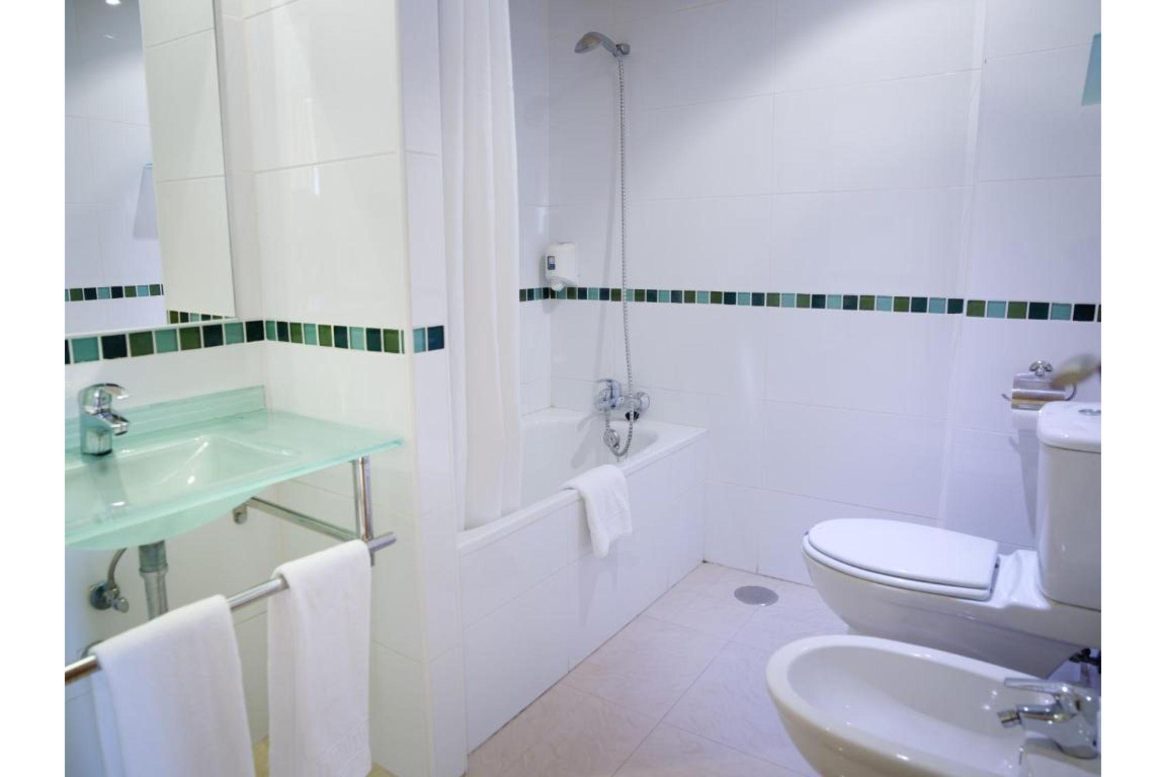 Apartamentos Ms Pepita 베날마데나코스타 외부 사진