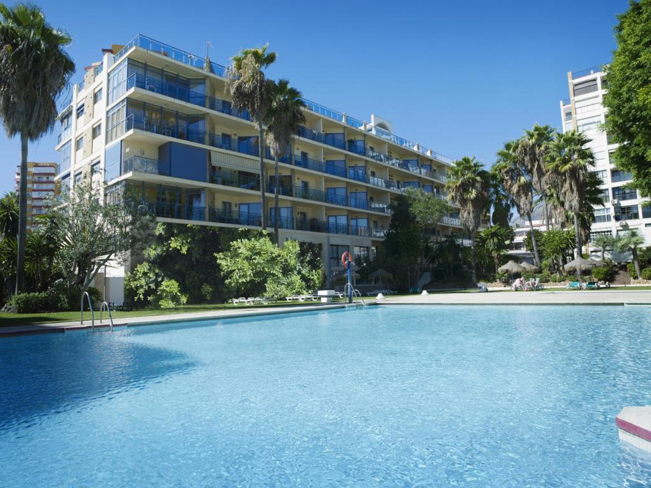 Apartamentos Ms Pepita 베날마데나코스타 외부 사진