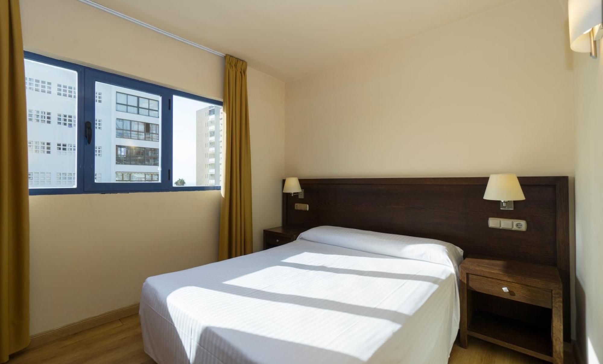 Apartamentos Ms Pepita 베날마데나코스타 외부 사진