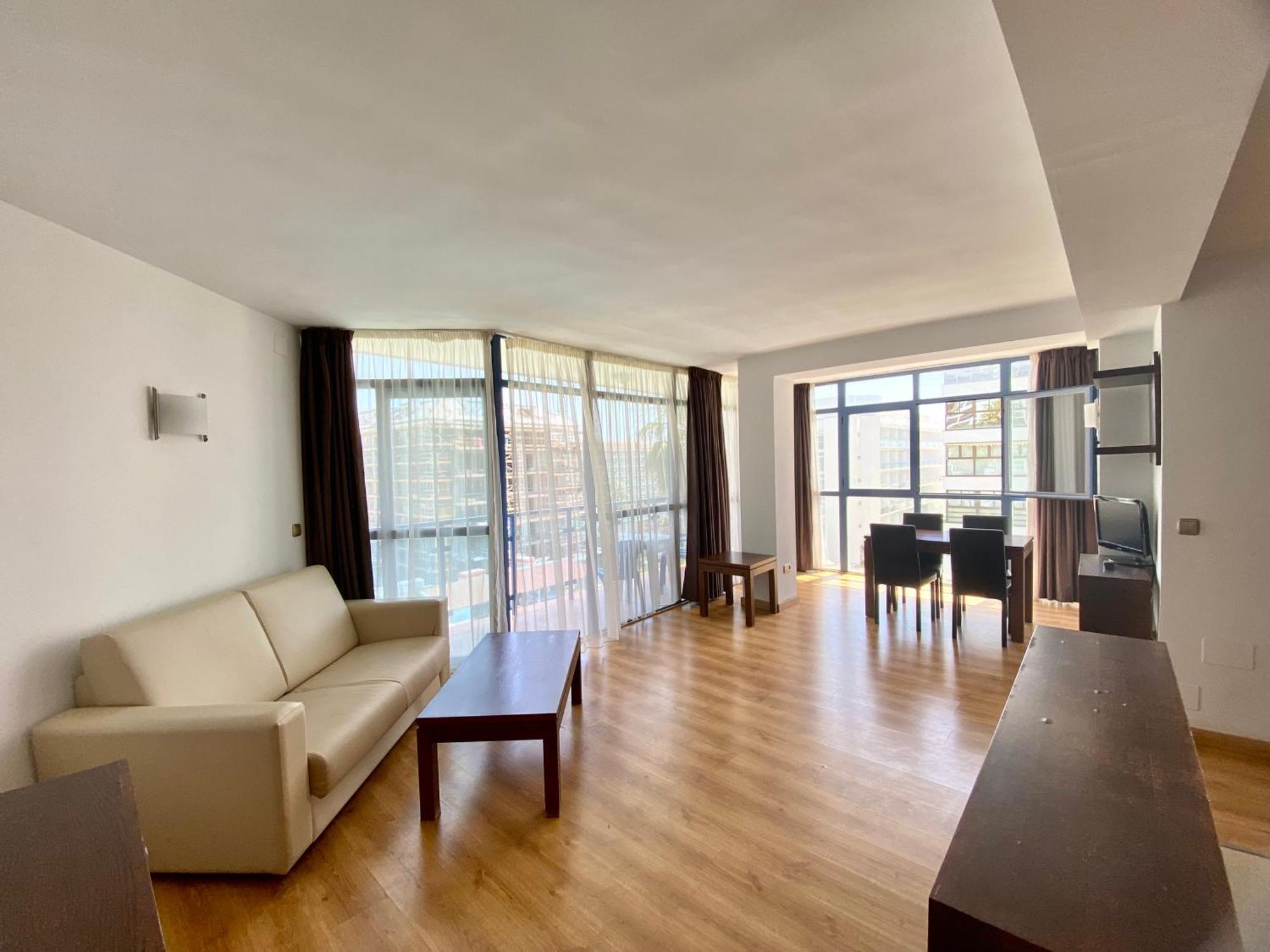 Apartamentos Ms Pepita 베날마데나코스타 외부 사진