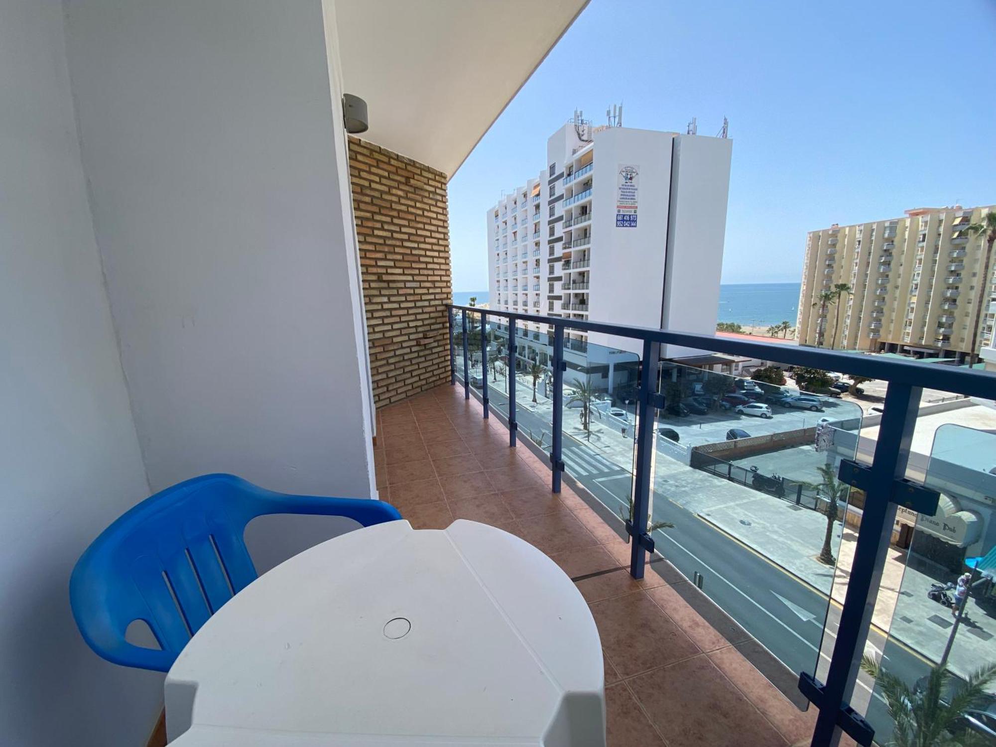 Apartamentos Ms Pepita 베날마데나코스타 외부 사진