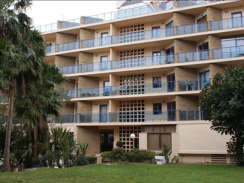 Apartamentos Ms Pepita 베날마데나코스타 외부 사진