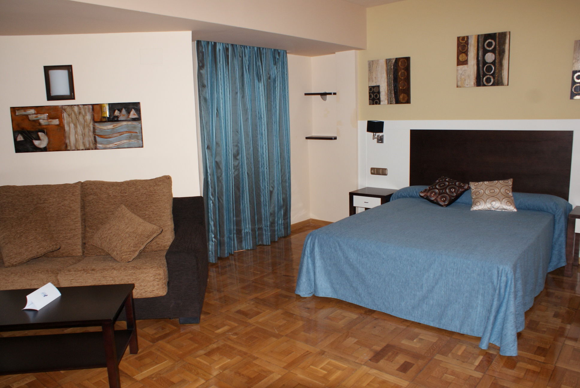 Apartamentos Ms Pepita 베날마데나코스타 외부 사진