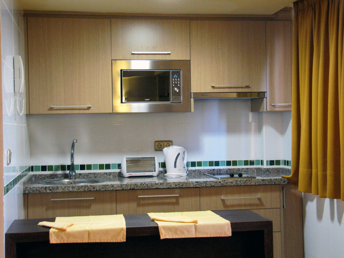 Apartamentos Ms Pepita 베날마데나코스타 객실 사진
