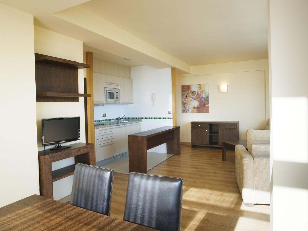 Apartamentos Ms Pepita 베날마데나코스타 외부 사진