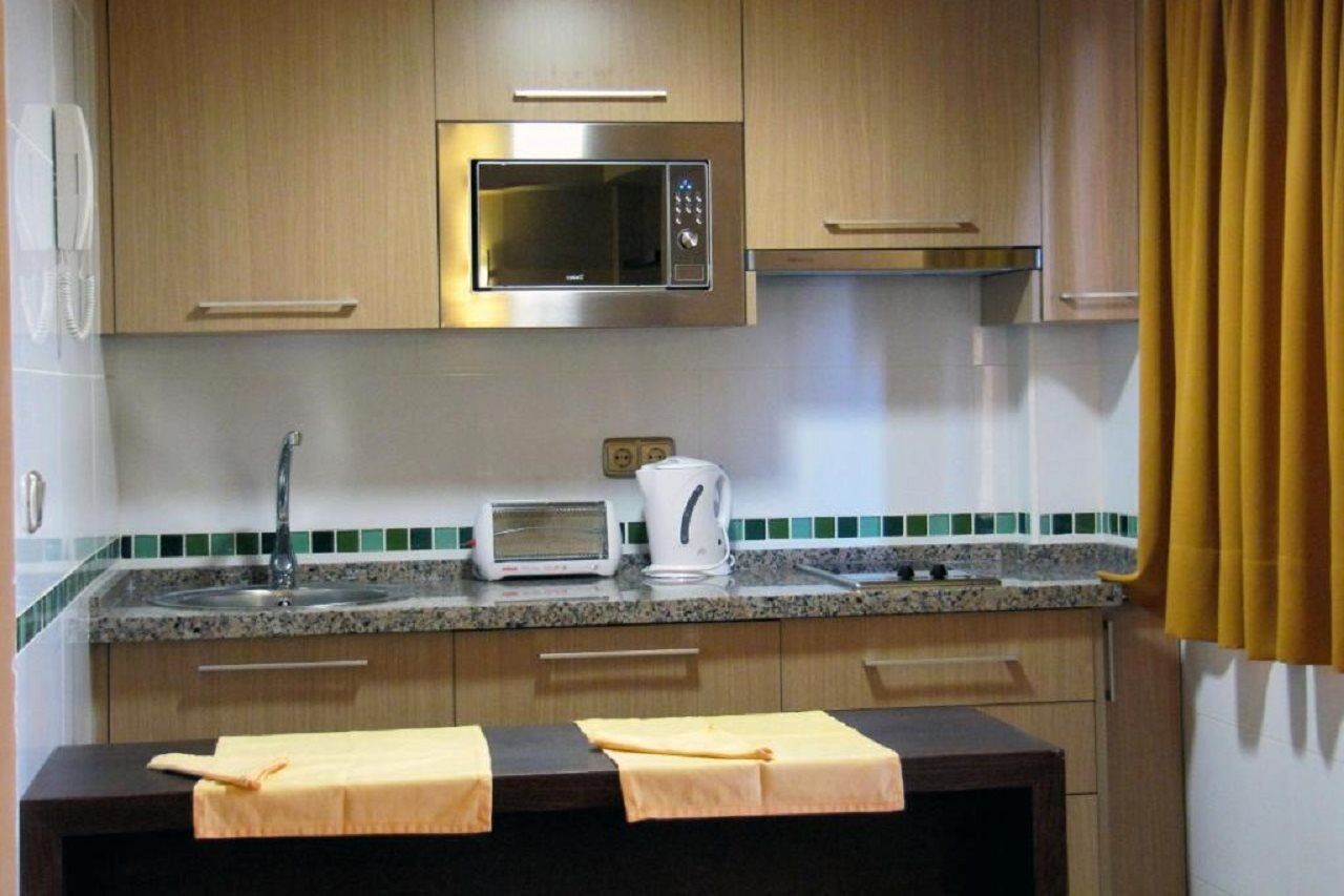 Apartamentos Ms Pepita 베날마데나코스타 외부 사진